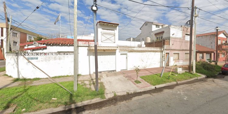 Asesinaron a un jubilado frente a su esposa durante una entradera en Lanús