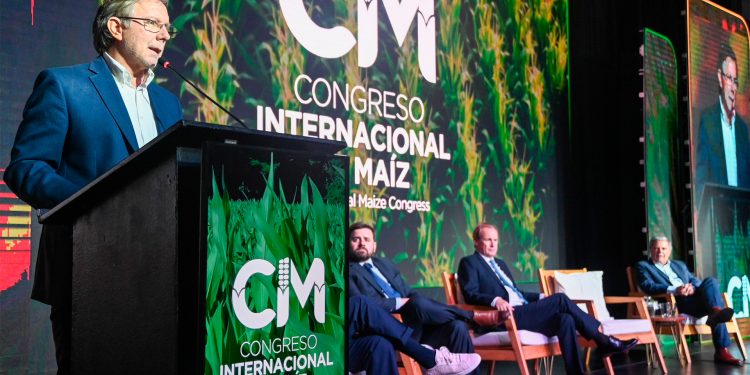 Bahillo llamó a “agregar valor y abrir más mercados” en el Congreso Internacional de Maíz