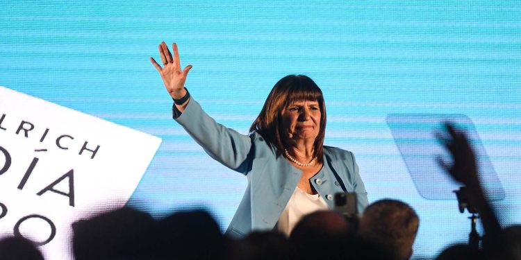 Bullrich encara el último mes electoral con nueva estrategia para entrar en balotaje