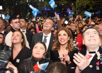 Cecilia Moreau: “Necesitamos que la gente vaya a votar para que no nos despertemos el 11 de diciembre con una Argentina como la del 2001”