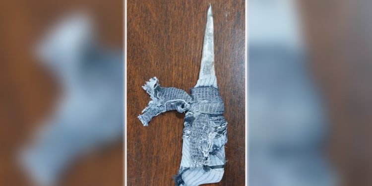 Cómo es el arma que el preso intentó usar para apuñalar a la fiscal en el juicio