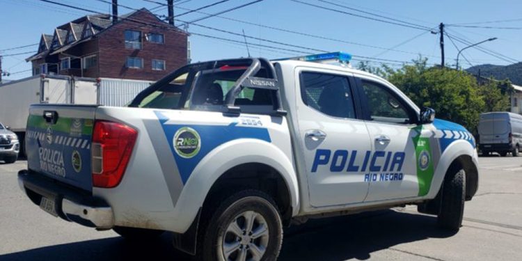 Condenaron a un policía por no evitar las torturas a un detenido y asesinado en una celda