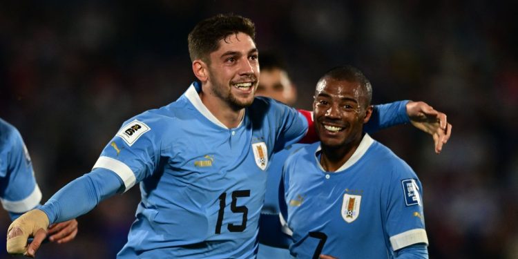Cosa de “locos”: Uruguay debutó con un gran triunfo de la mano de Bielsa