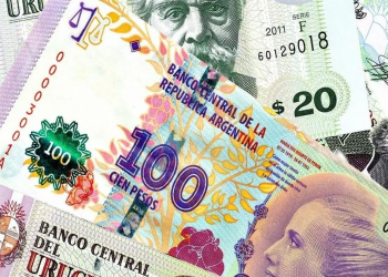 Dólar blue, MEP o Prex, ¿cuál les conviene a los uruguayos que viajen a Argentina?