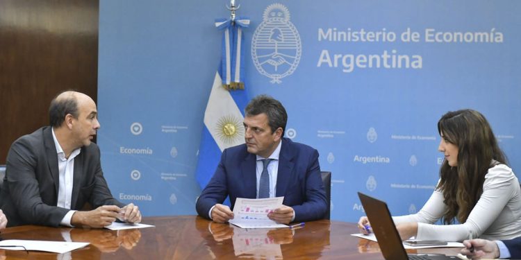 Economía consiguió $534.270 millones en una nueva licitación de títulos públicos