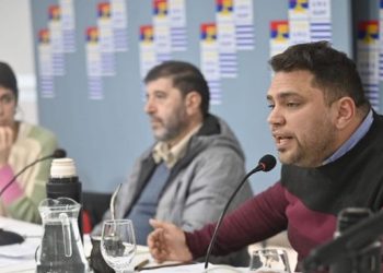 El Frente Amplio acordó una fórmula paritaria y no descartó sumar a sectores del gobierno