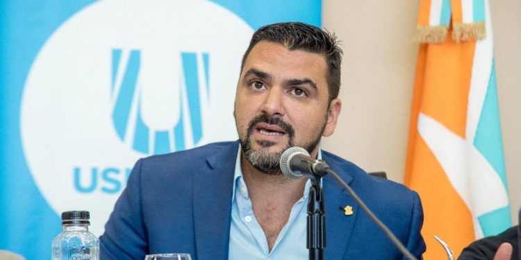 El intendente de Ushuaia denunció que fue seguido por orden de la policía provincial