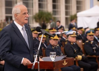 El personal civil de las fuerzas armadas pasó a ser considerado empleo público