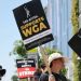 El sindicato de guionistas y los estudios de Hollywood ponen fin a la huelga