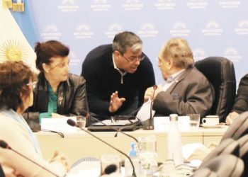 Ganancias: FdT prepara dictamen exprés y desliza puja por jueces en Presupuesto 2024