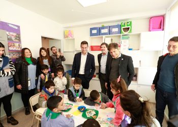 Kicillof llegó a las 180 escuelas nuevas y chicaneó a la oposición: «Esto con motosierra no se hace»