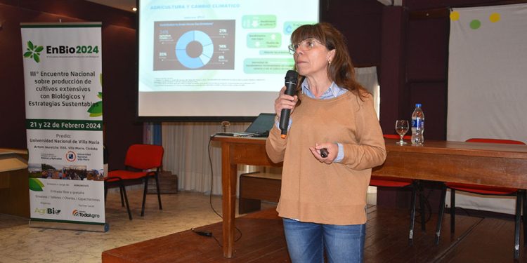 “La adopción de biológicos debe ser por convencimiento y los asesores debemos acompañar ese proceso”