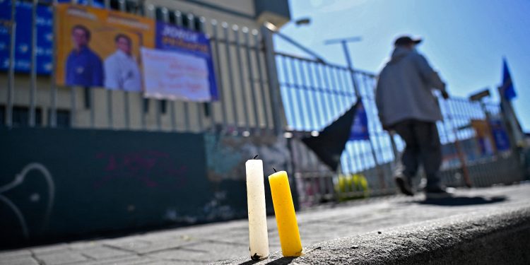 Lasso otorgó máxima condecoración nacional post mortem a asesinado candidato Villavicencio