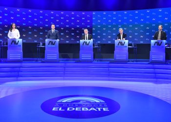 Los candidatos a vicepresidente se cruzaron en un debate caliente