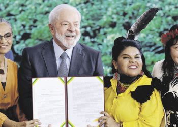 Lula anunció la demarcación de dos nuevas reservas indígenas