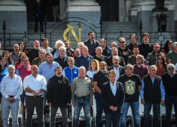 Marcha de gremios en respaldo a Massa: «Terminamos con la injusticia del impuesto por trabajar»