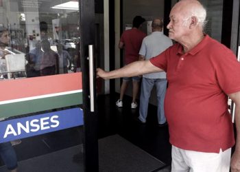 Más de 300 oficinas de Anses atienden consultas y validan créditos a trabajadores