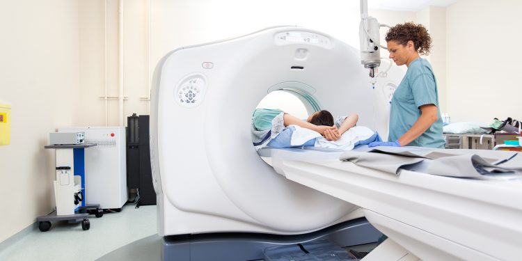 Massa anunció que las prepagas no aumentarán por 90 días