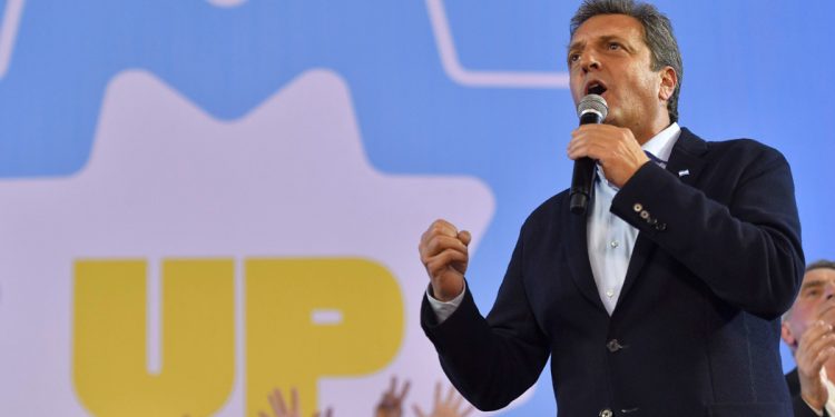 Massa anunció que le eliminará aportes a Pymes que tomen trabajadores por dos años