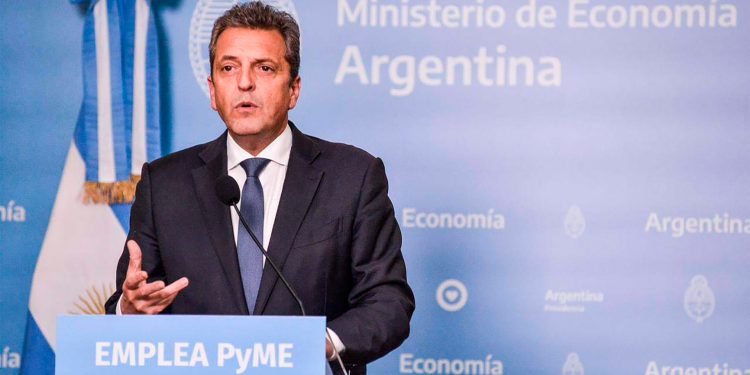 Massa anunció que si es presidente eliminará el impuesto a las ganancias para trabajadores