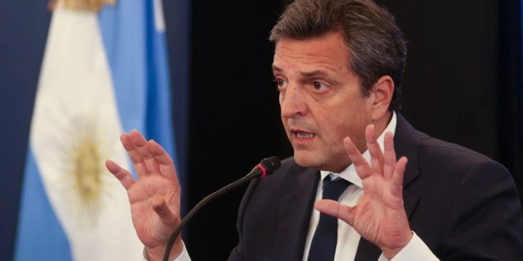 Massa de cara a las elecciones: “El 11 de diciembre tenemos que construir un gobierno de unidad nacional y federal”