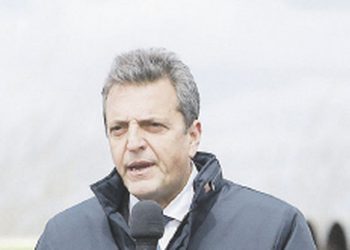 Massa quedó a 620 mil votos de Milei en el escrutinio definitivo