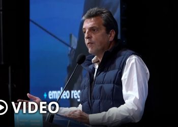 Massa responsabilizó al FMI por la devaluación que aceleró la inflación en agosto