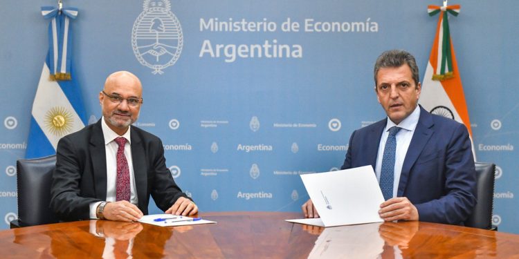 Massa y el embajador de India reafirmaron el compromiso de la relación económica
