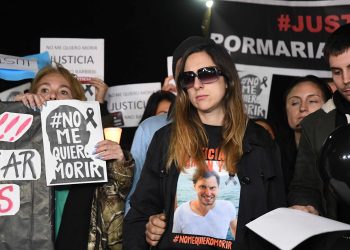 “No me quiero morir”, la frase que retumbó en la marcha por el crimen del ingeniero