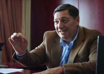 Omar Parisi: “Cornejo y De Marchi quieren ser gobernadores para mostrarle al otro quién es el dueño de la pelota”