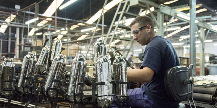 Que no te la cuenten cambiada: los números reales de la industria nacional