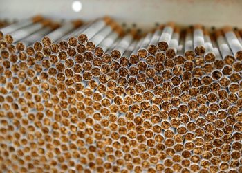 Rechazan que una tabacalera deba resarcir a un fumador: «La Justicia desconoce el carácter adictivo del tabaco»