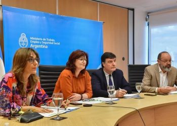 Salario Mínimo Vital y Móvil: acordaron un aumento del 32,2% escalonado