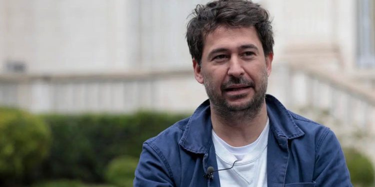 Santiago Mitre habló de los dichos de Luis Brandoni sobre Argentina, 1985