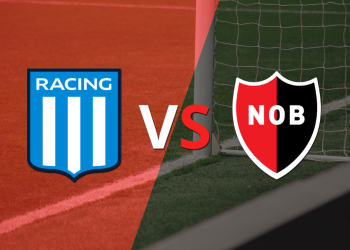 Se juega el segundo tiempo del empate en 0 entre Racing Club y Newell`s