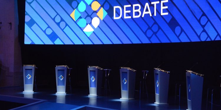 Singularidades y estrictas pautas de comportamiento en el primer debate presidencial