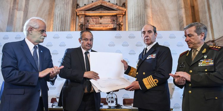 Taiana: “Seguiremos exigiendo verdad y justicia” por los tripulantes del ARA San Juan