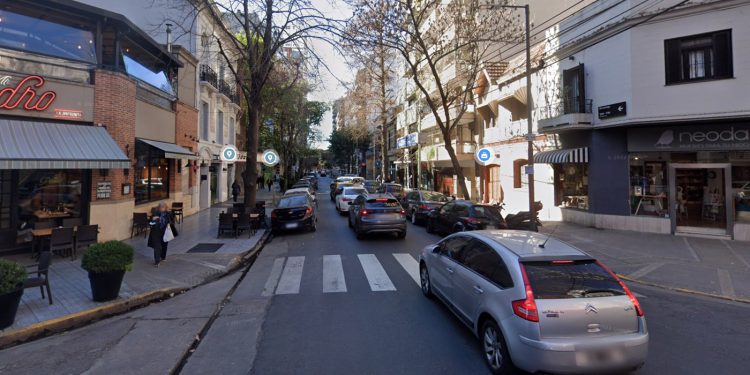 Un delincuente murió tras tirotearse con policías y robar a un diplomático turco