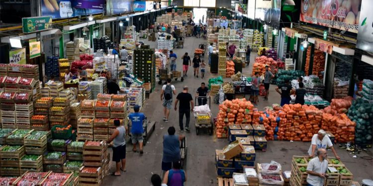 Un mercado donde la oferta y la demanda juegan libremente