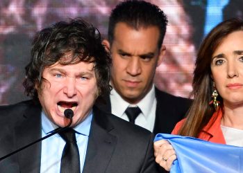 Una nueva polémica: para Milei “una empresa puede contaminar un río todo lo que quiera”