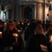 Una vigilia “por las mujeres de la resistencia” y un abrazo al Palacio de La Moneda