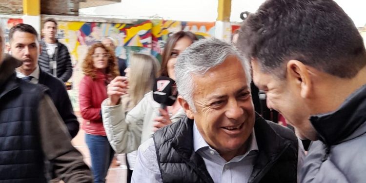 Votó Alfredo Cornejo en Mendoza: “Que esto sirva para elegir un buen gobierno”