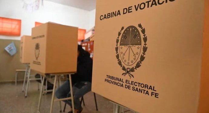 Votó Perotti en Santa Fe: “Entregamos una provincia mucho mejor de la que recibimos”