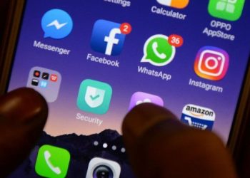 Ya podés leer mensajes en WhatsApp sin que nadie lo sepa: tres formas de hacerlo