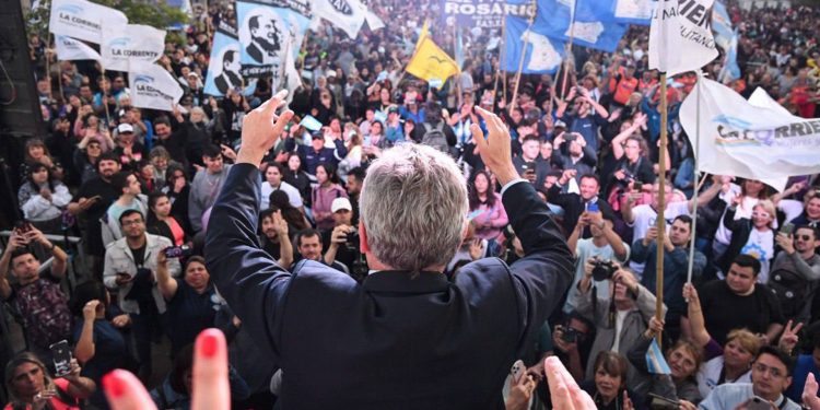 Agustín Rossi: “Démosle la espalda a la Argentina del sálvese quien pueda”