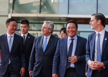 Alberto Fernández en China: reunión con empresarios por ferrocarriles y conectividad digital