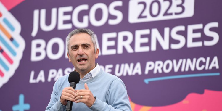 Andrés Larroque: “La brecha importante no es la cambiaria sino la social”