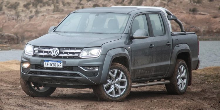 Arde la competencia en pick-ups: Amarok destronó en septiembre a la Hilux que quedó tercera