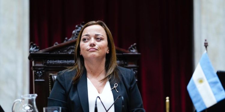 Cecilia Moreau exhortó a la oposición a dar quórum para tratar el compre sin IVA, alquileres y la creación de universidades