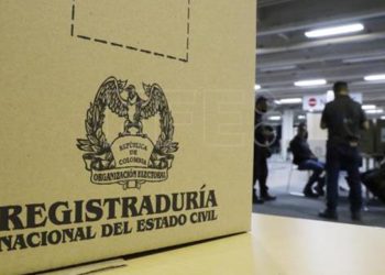 Colombia elige gobernadores y alcaldes, en comicios que dibujarán un nuevo mapa político